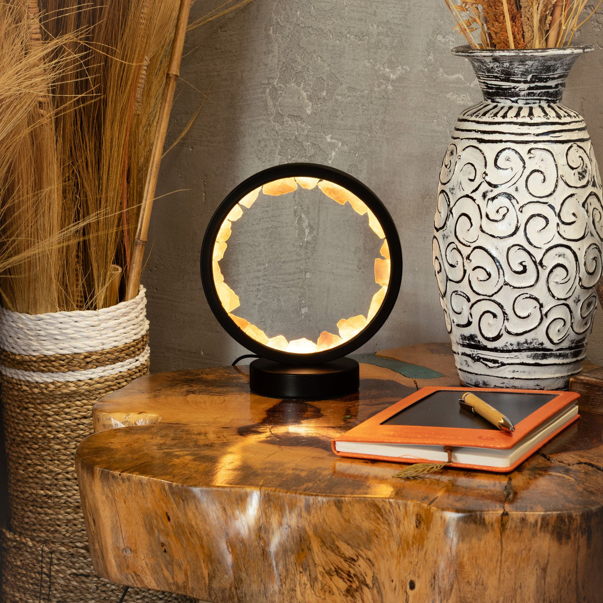 Lampada decorativa Halo con quarzo rosa – Zen Body
