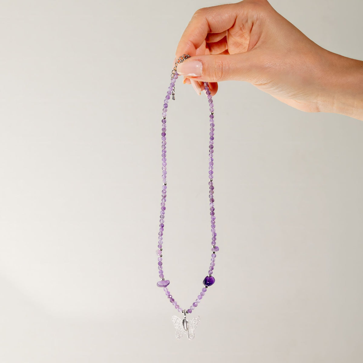 Collana minerale Nymph con farfalla – ametista