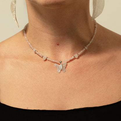 Collana minerale Nymph con farfalla – quarzo rosa