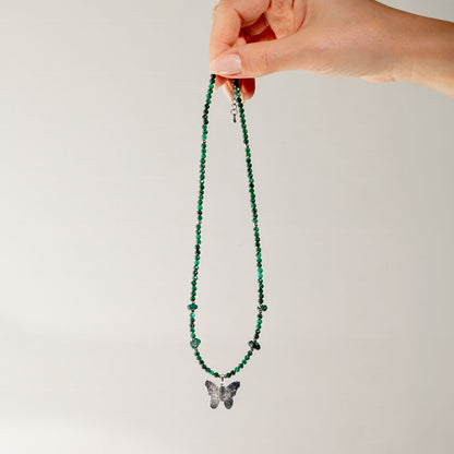 Collana minerale Nymph con farfalla – malachite