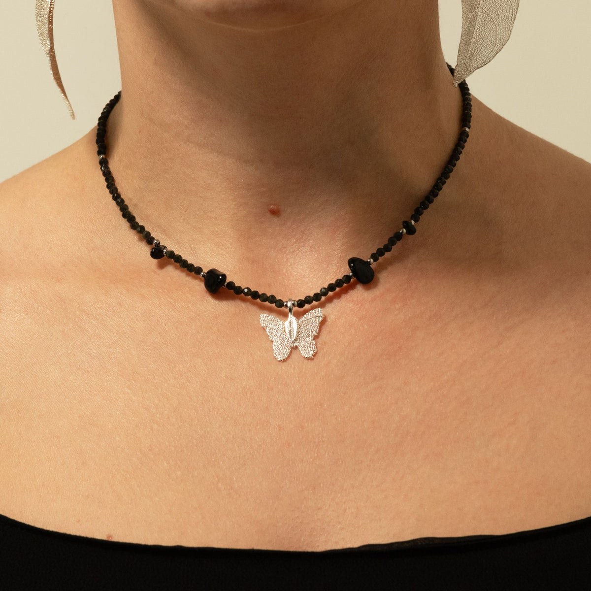 Collana minerale Nymph con farfalla – ossidiana nera